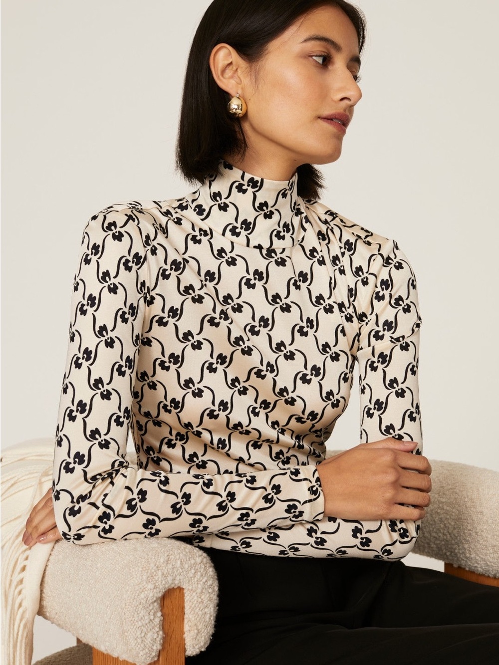 Tory Burch Floral Jersey Silk Blend Turtleneck Top Sz M Cream/Black 🧡🍄